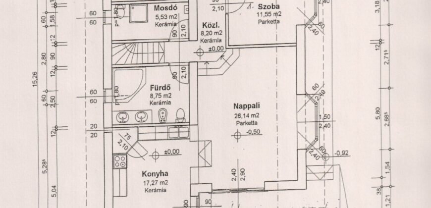 Eladó napelemes ház medencével és egyéb különleges megoldásokkal