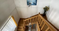 Eladó napelemes ház medencével és egyéb különleges megoldásokkal